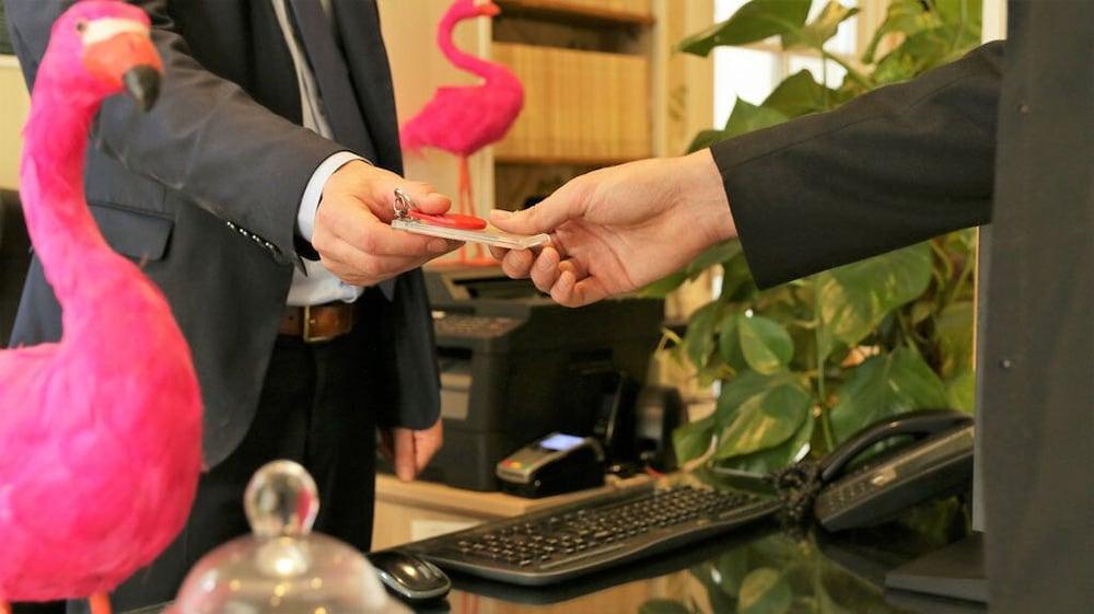 رومانس ماليزيربه باي باتريك حياة باريس المظهر الخارجي الصورة
